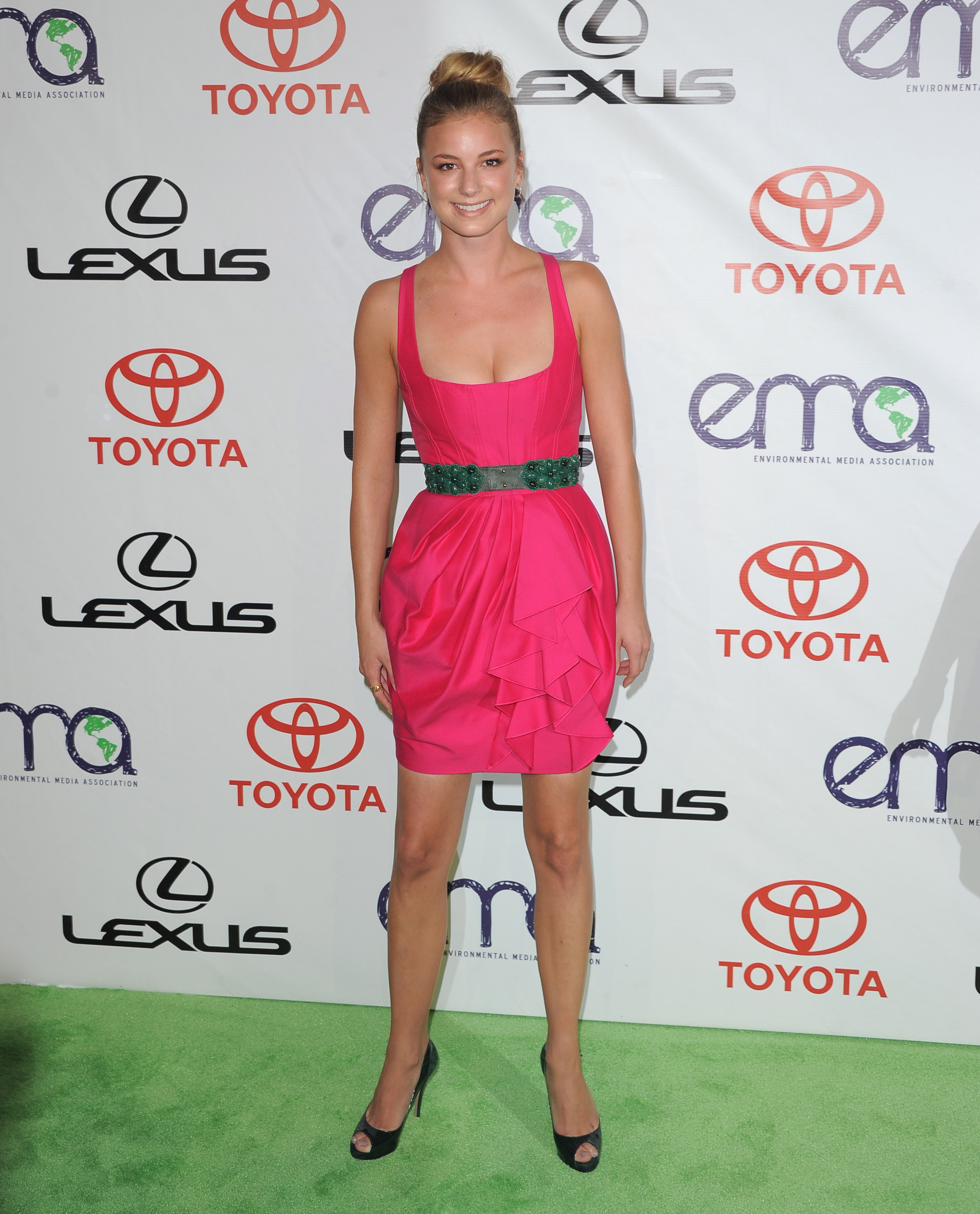 ����� �������