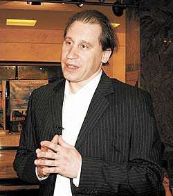 ����� ����