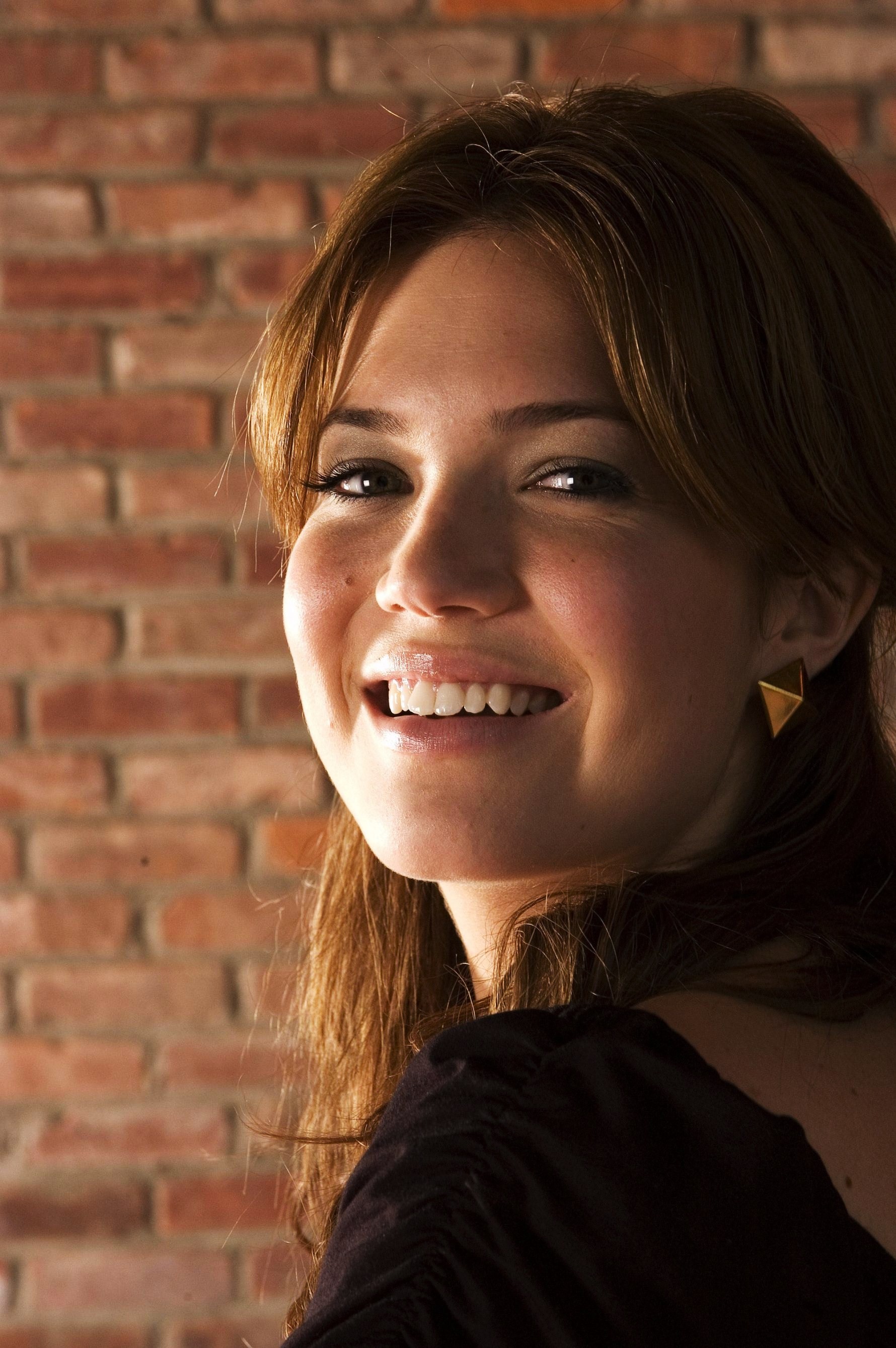 ����� ���