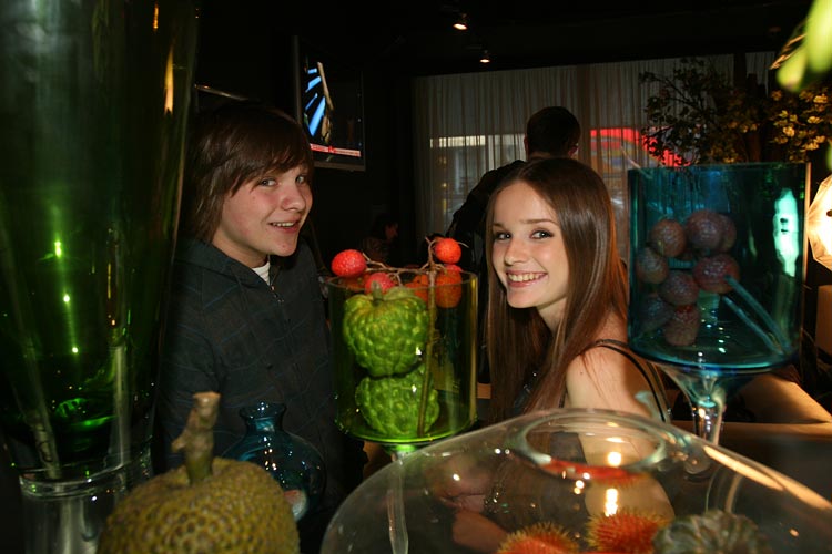 ������� ������� � ��������� ���� �� �������� ������ "������"