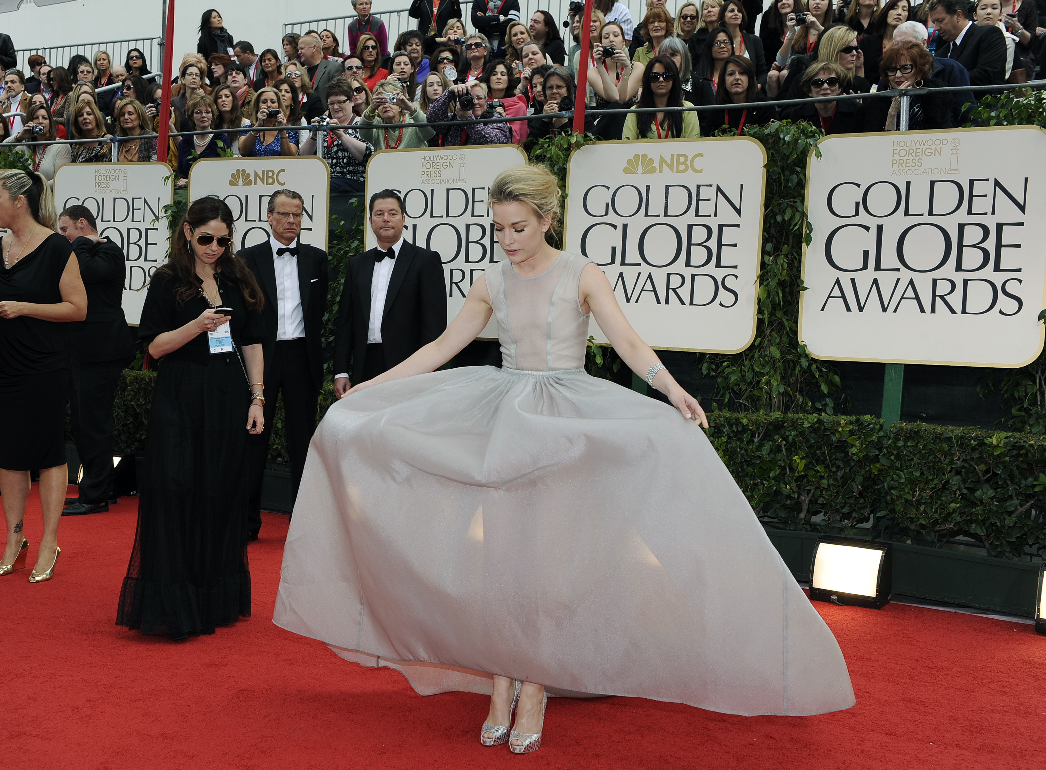 ������ ������