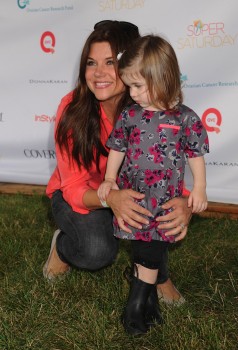 �������-�����  ������