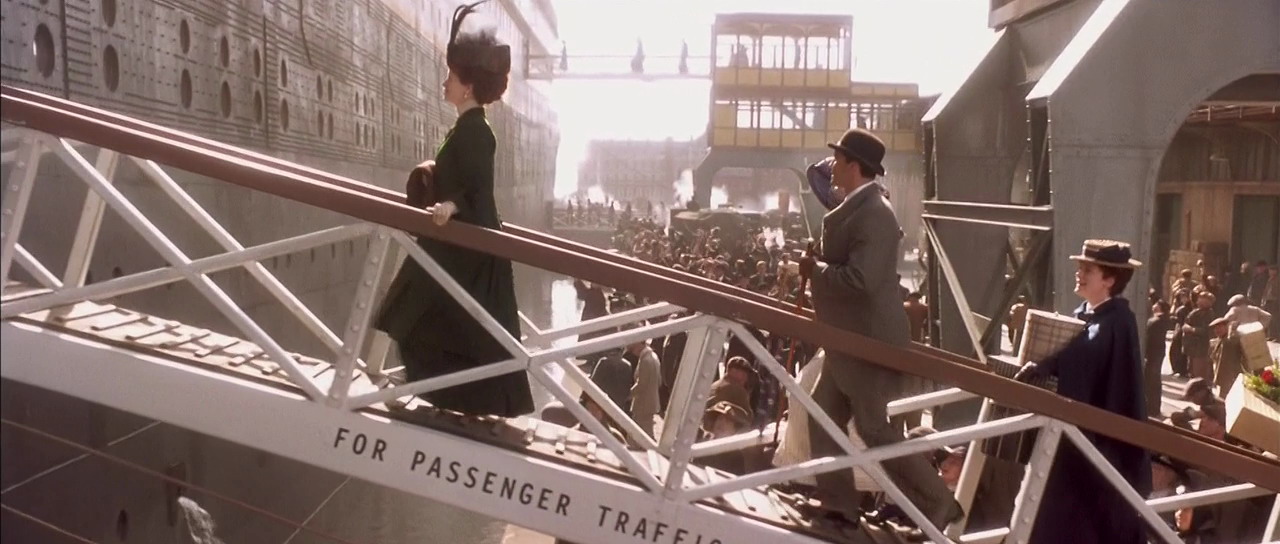 ����� ����