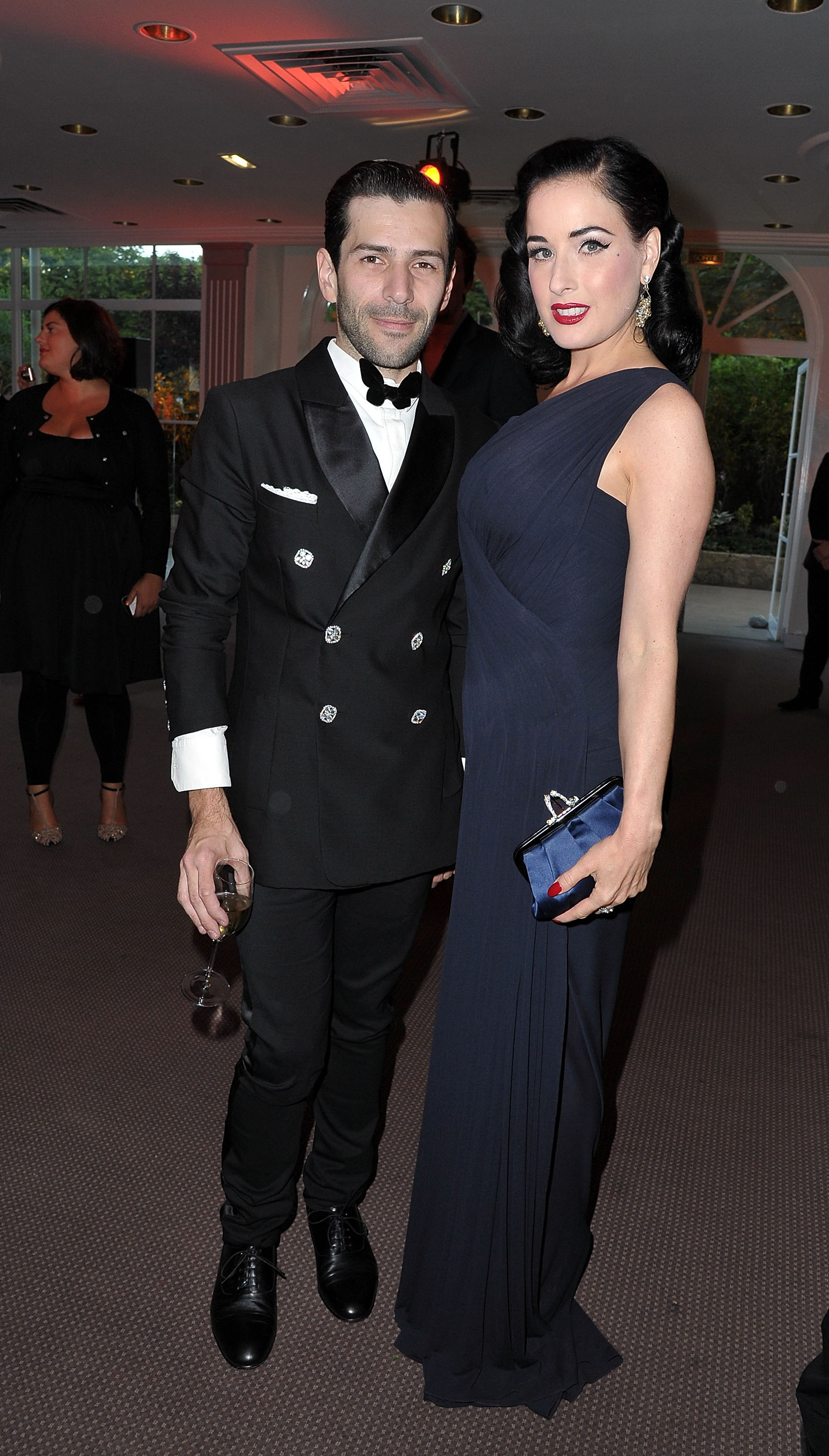 ���� ��� ���