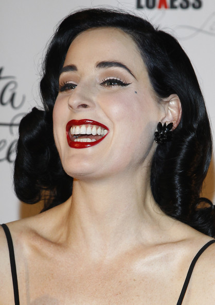 ���� ��� ���