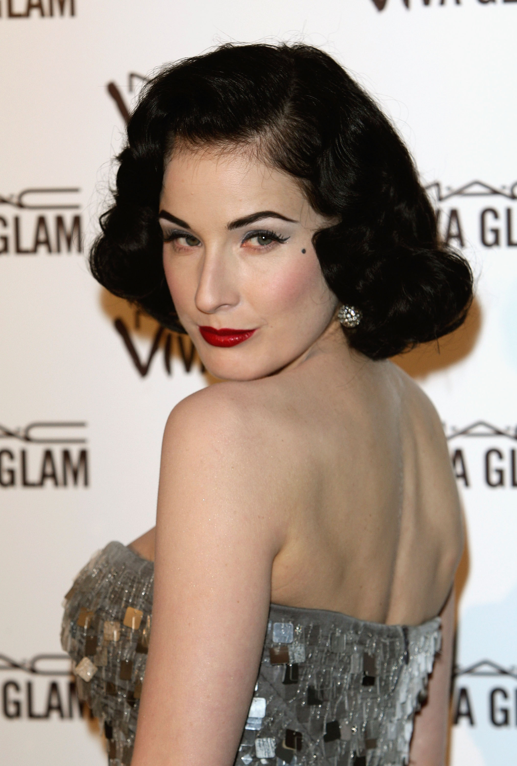 ���� ��� ���