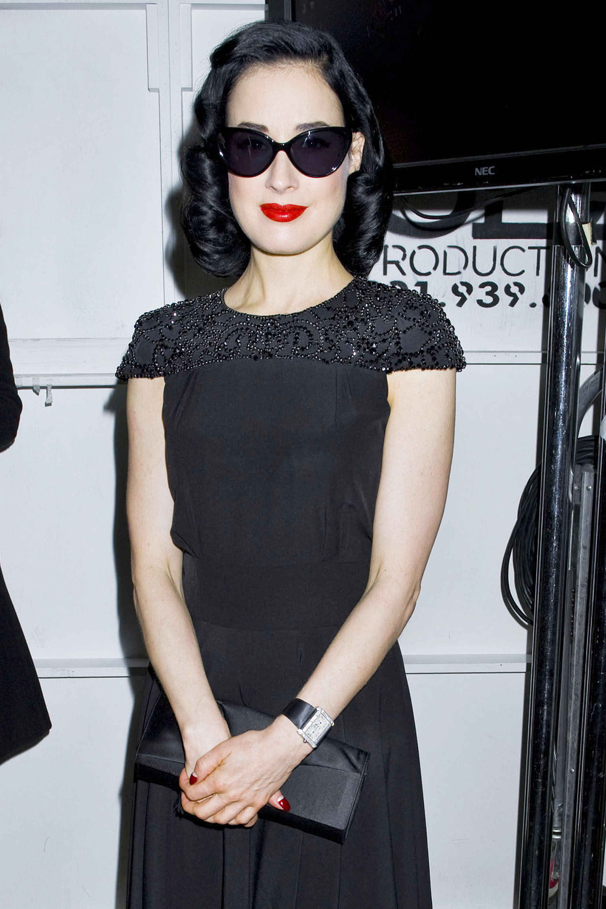 ���� ��� ���