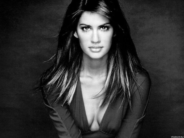 ����� ����