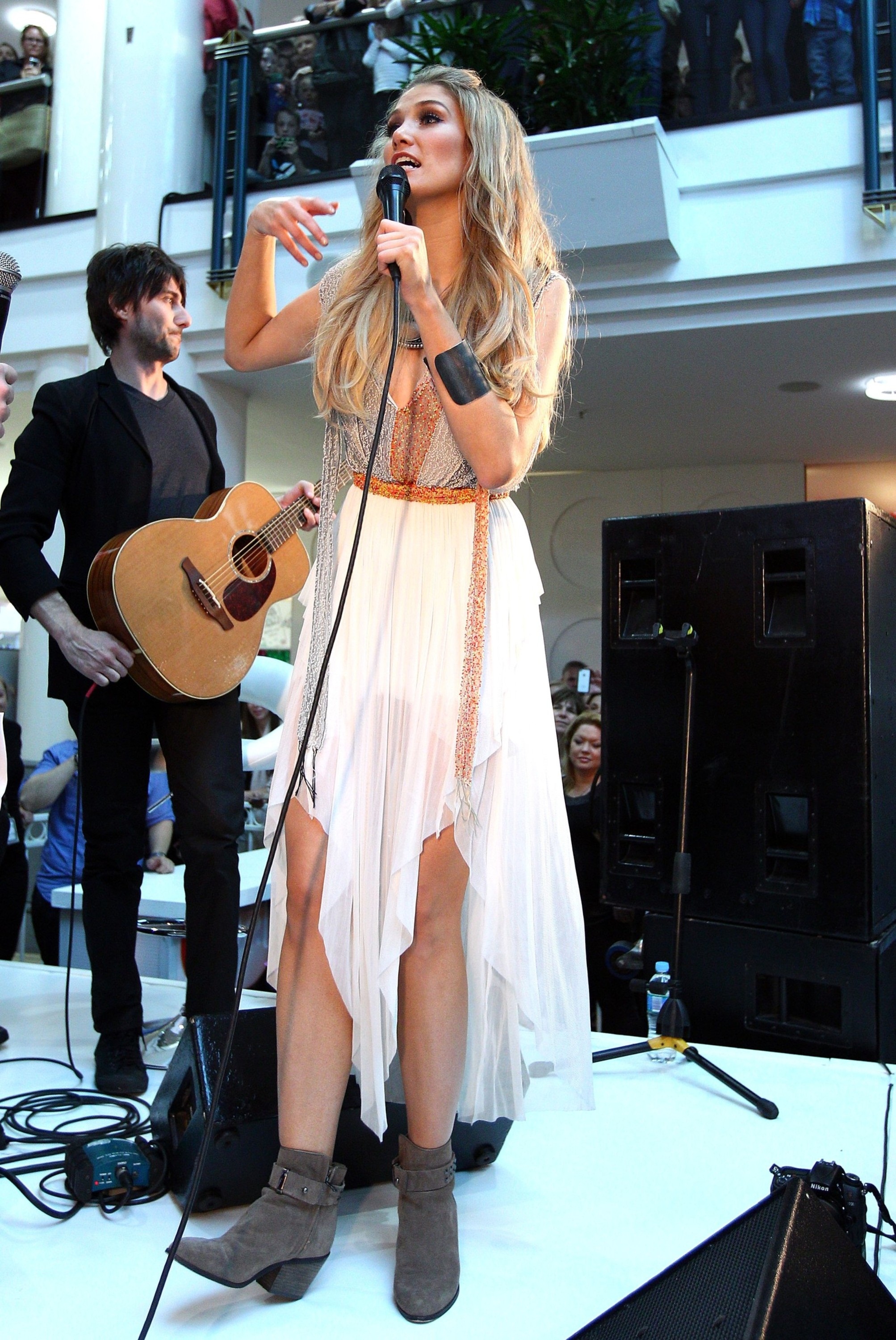 ������ ������