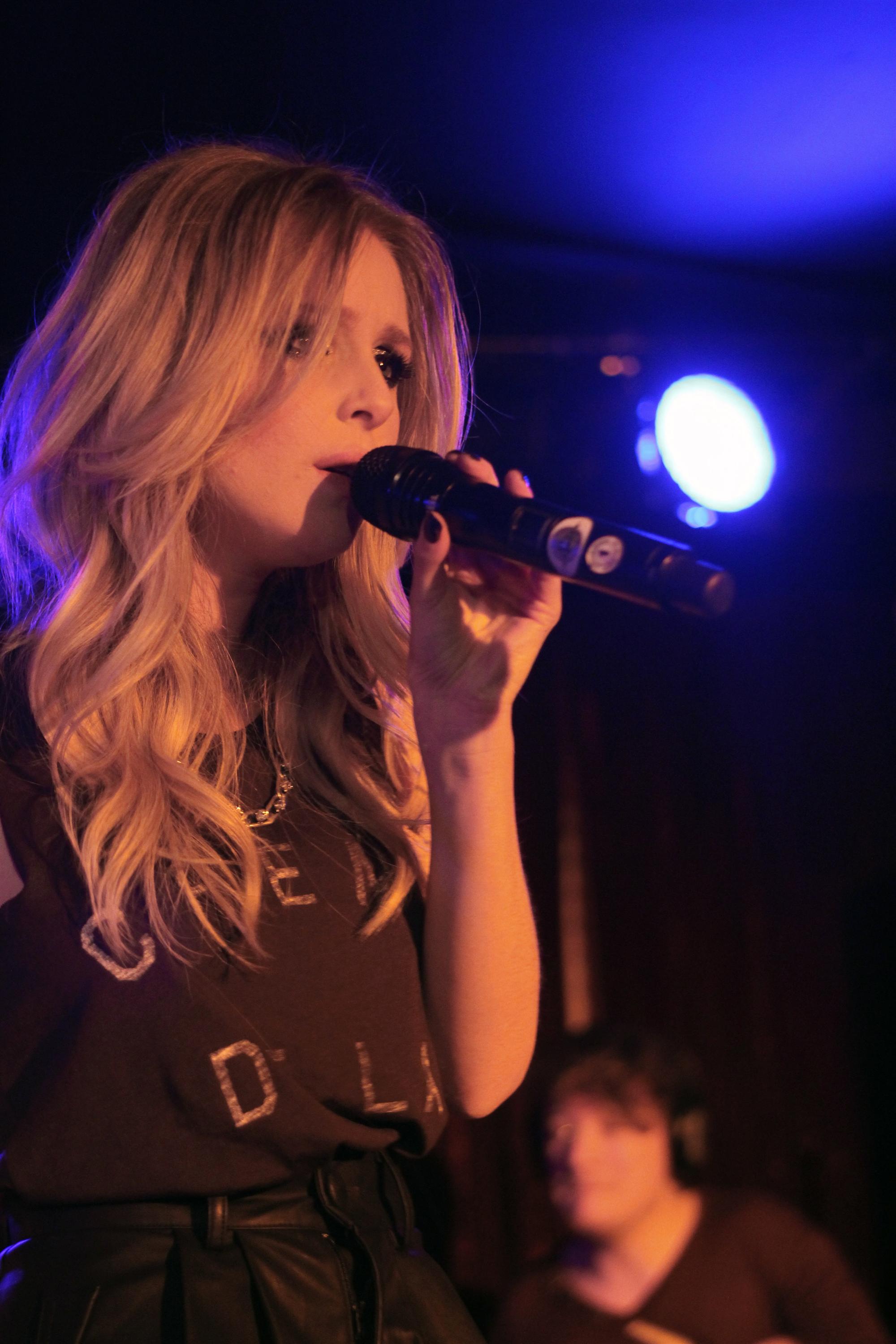 ������ ������