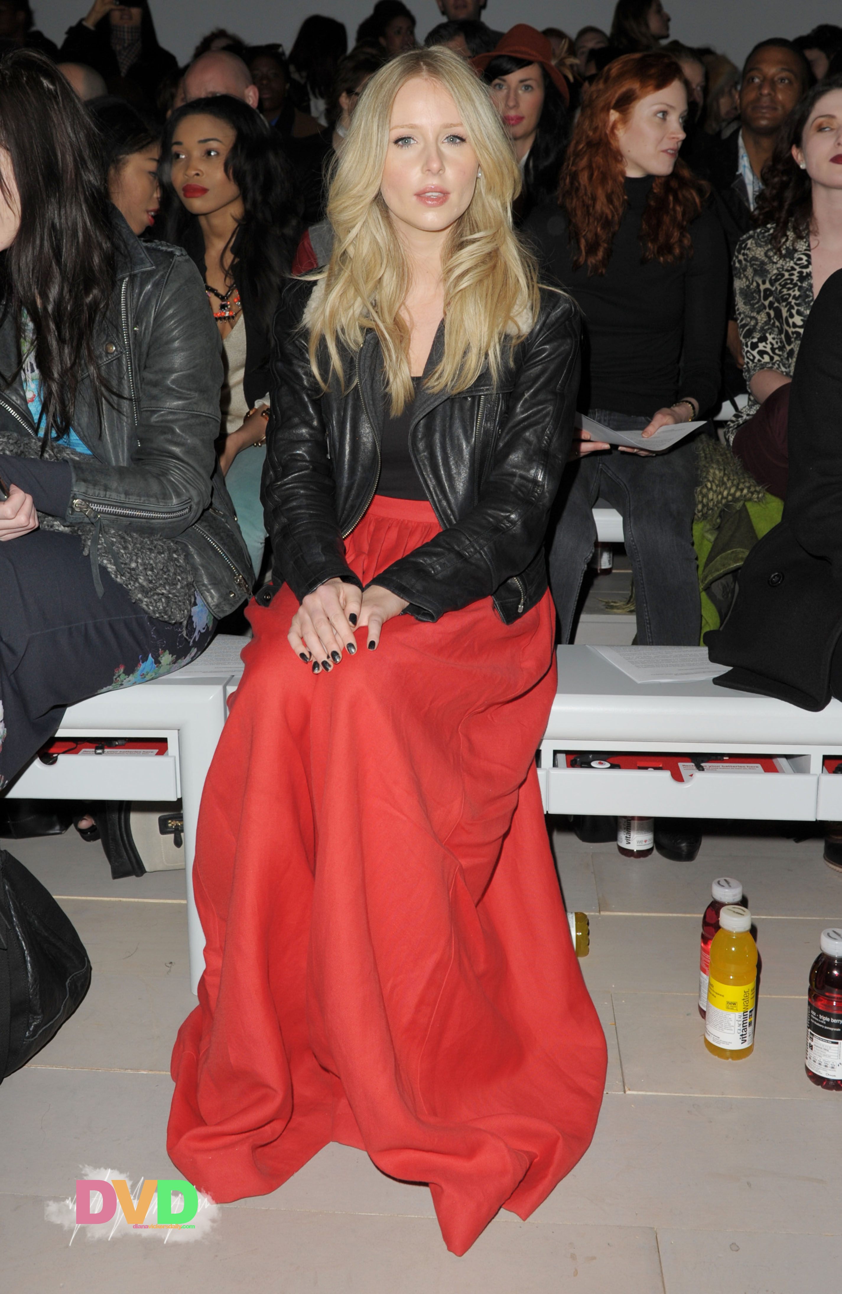 ������ ������