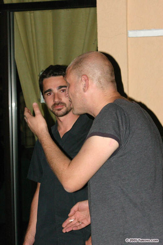 ����� ���