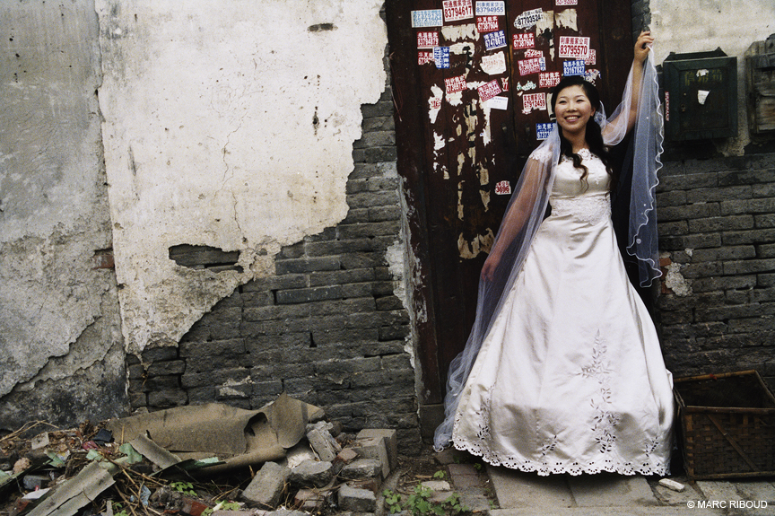 ���� ����