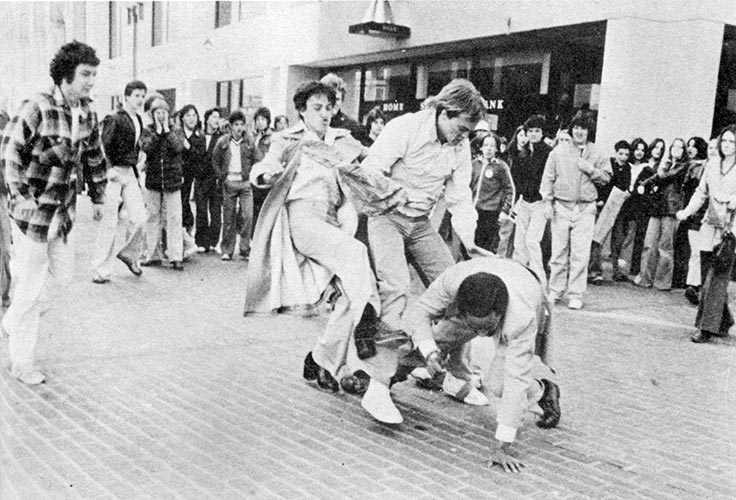 ������ ������