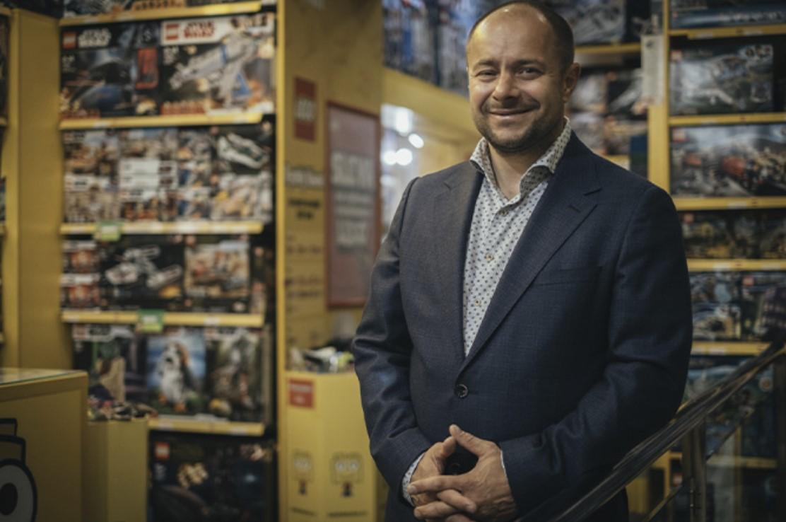 ����� ������� LEGO ��������� �����. ���� � ����� kids.guinnessworldrecords.com