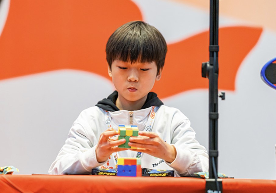 ���� � ����� kids.guinnessworldrecords.com