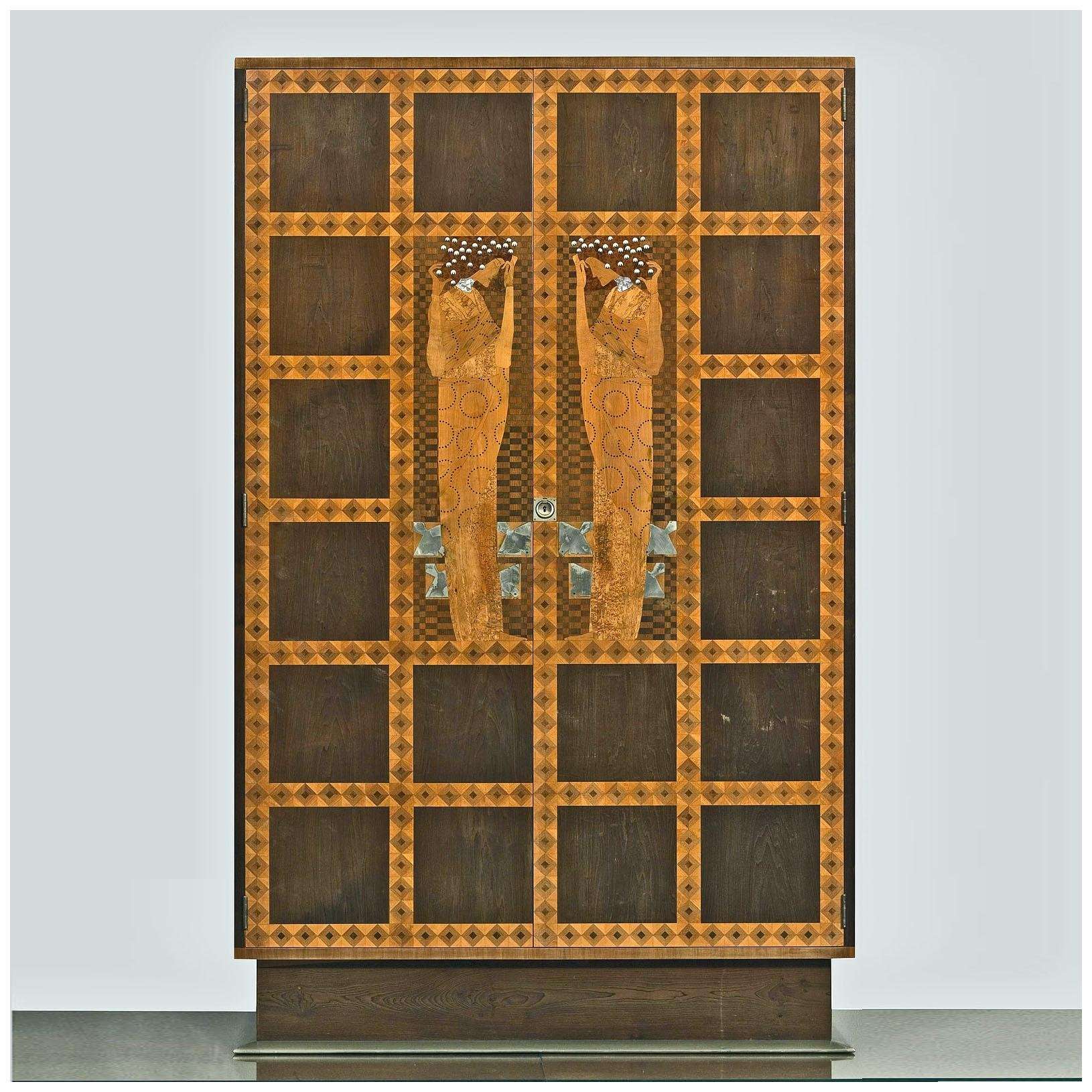  Koloman Moser. Intarsierter Schrank. 1903. Leopold Museum Wien