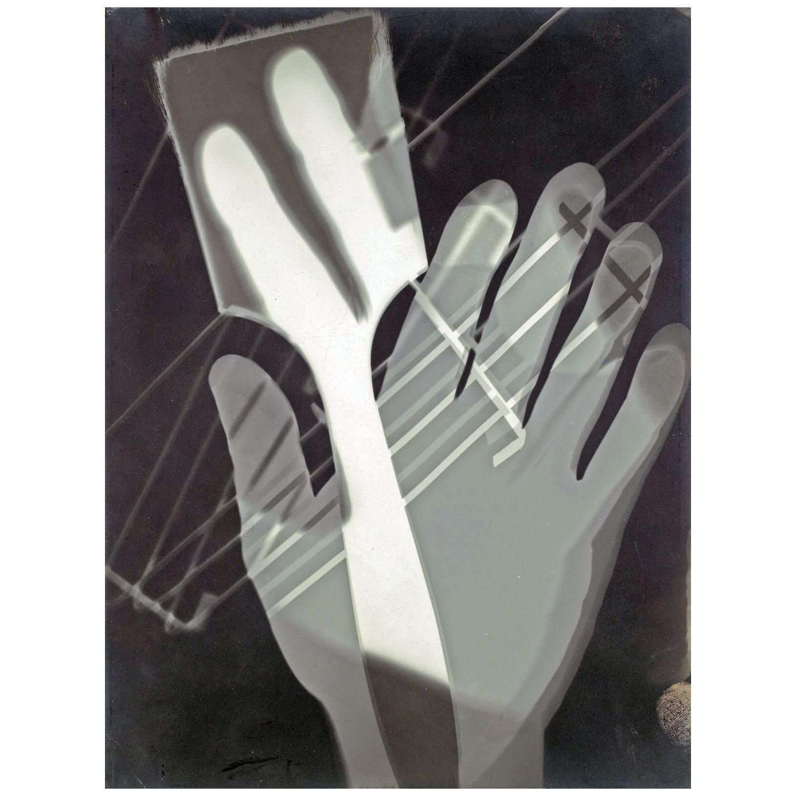  -Laszlo Moholy-Nagy. Photogramm. 1926. Metropolitan Museum NY