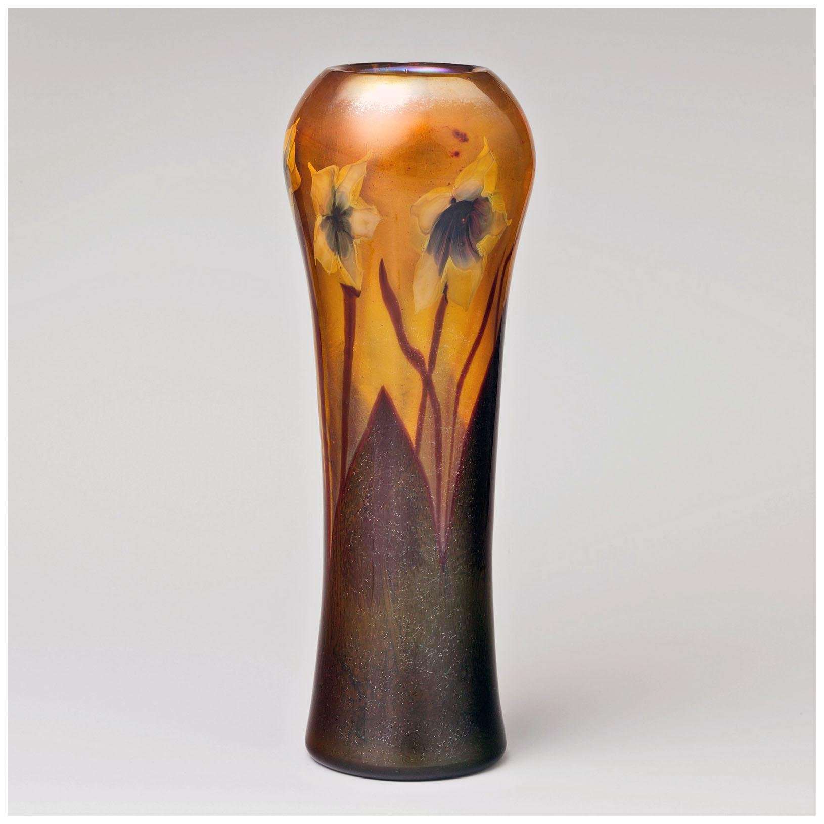   Louis Tiffany. Vase. 1904. Metropolitan Art Museum NY