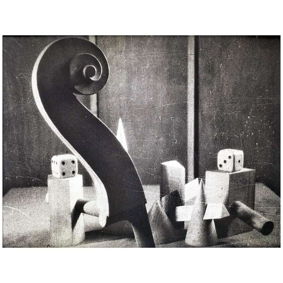  Man Ray. Scene from film Emak-Bakia. 1926