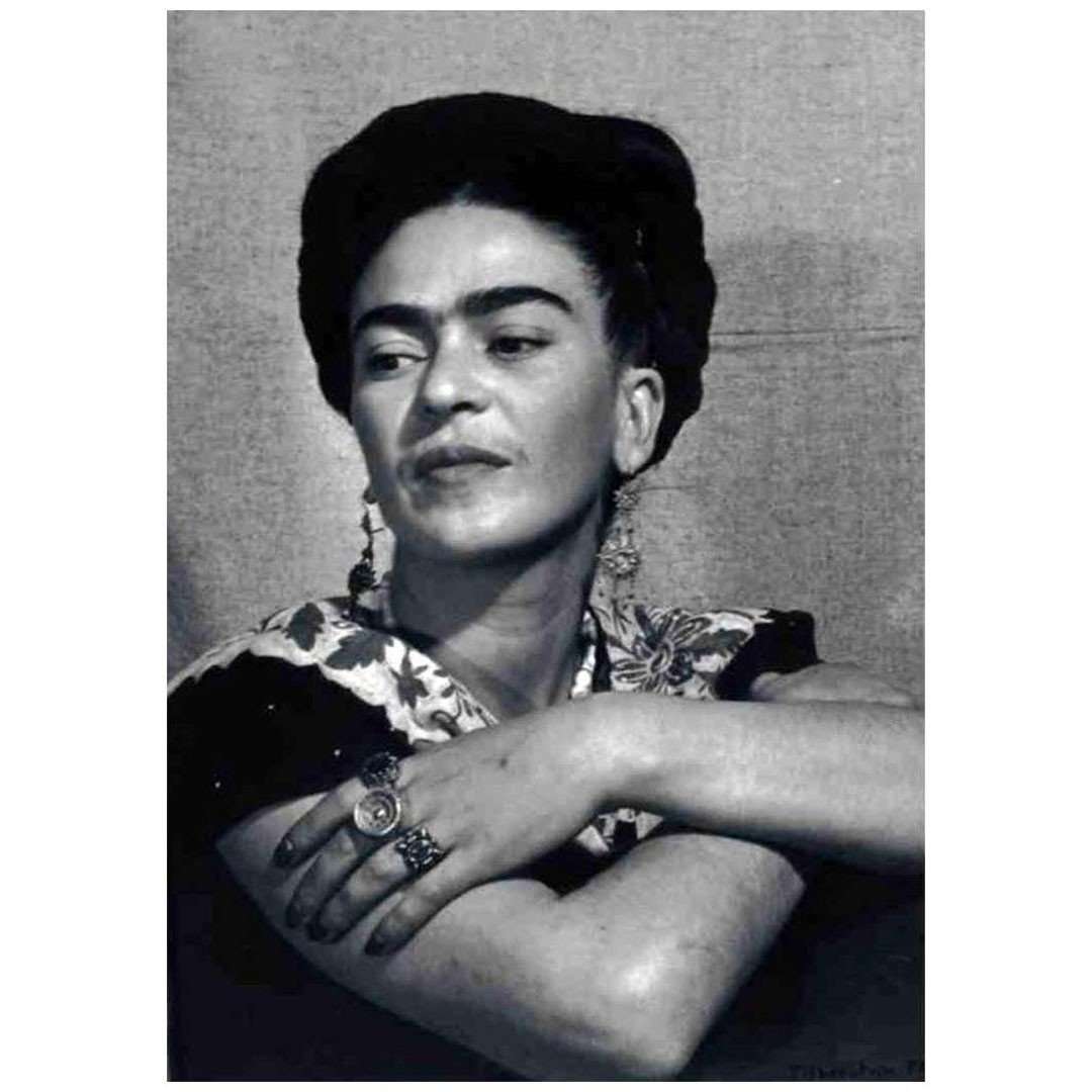  Man Ray. Frida Kahlo