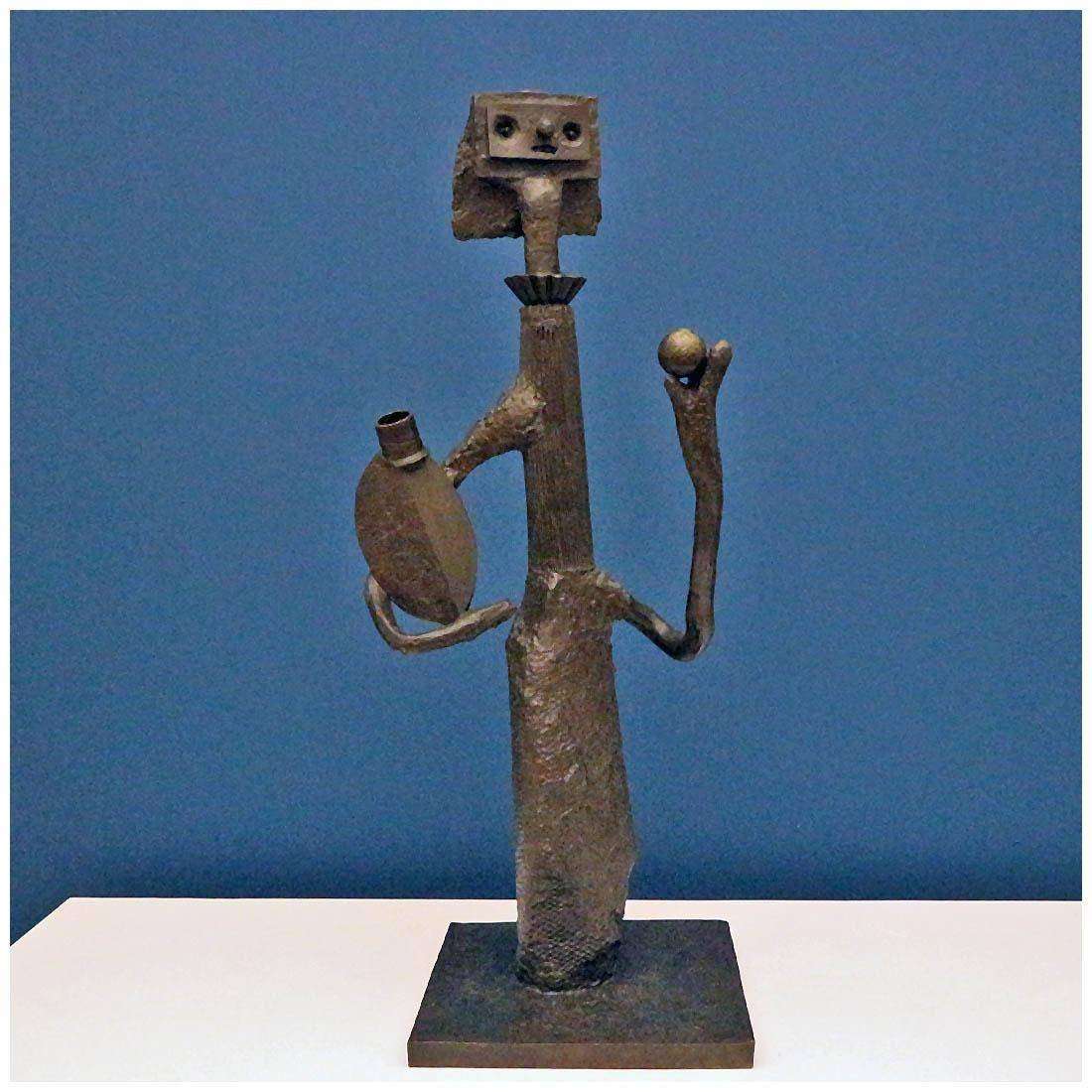  Pablo Picasso. Femme a lorange. 1943. Musee Picasso, Paris