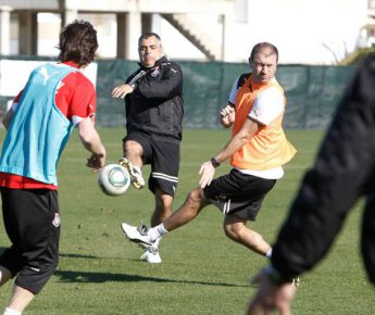 ����  ��������