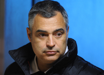 ����  ��������