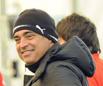 ����  ��������