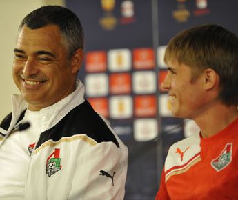 ����  ��������