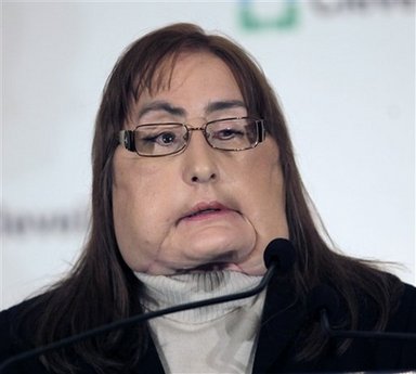 ����� ����