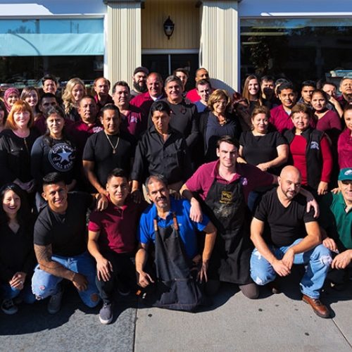 ����� ����